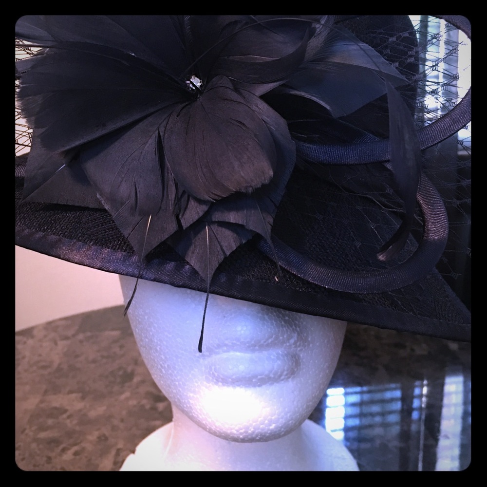 Navy Polka Dot Swan Hat of New York